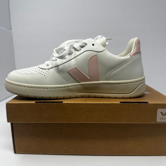 Veja Women's V-10 Sneaker in Extra White and Petal Pink Size 41 US 10 NEW in Box - Picture 5 of 5